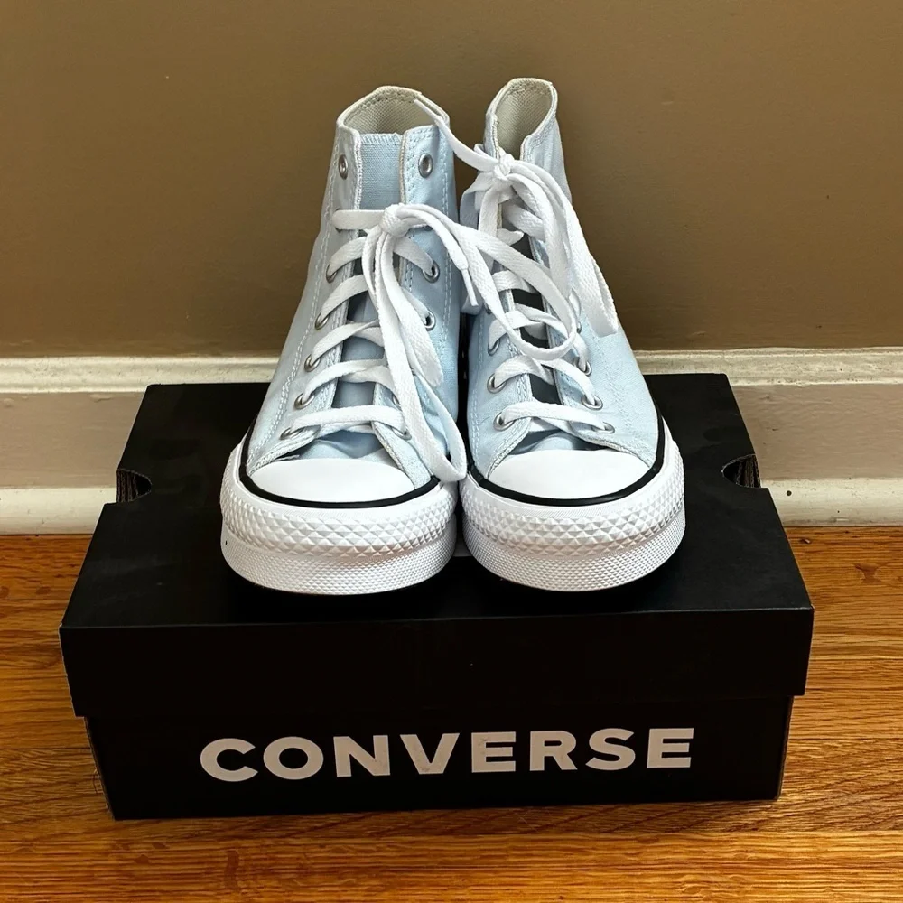 Girls Converse Chuck Taylor All Star Shoes Like New - Picture 1 of 9
